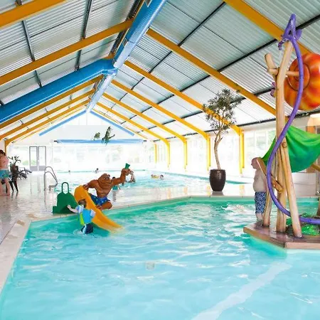 Sleeps 8 Pool Wifi T644067 *